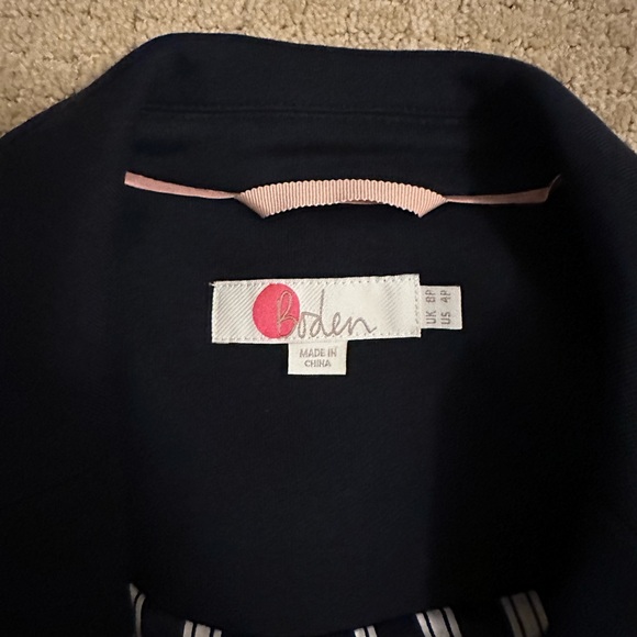 Boden Jersey Knit Stretch Blazer Navy size 4P(US)/8P(UK) new without tags! - Picture 2 of 4